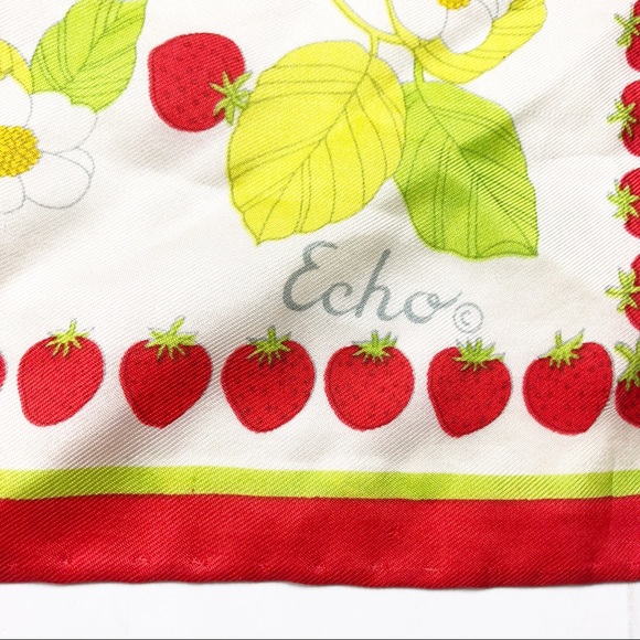Vintage Echo Strawberry Fruit Print Retro Scarf - Picture 2 of 8